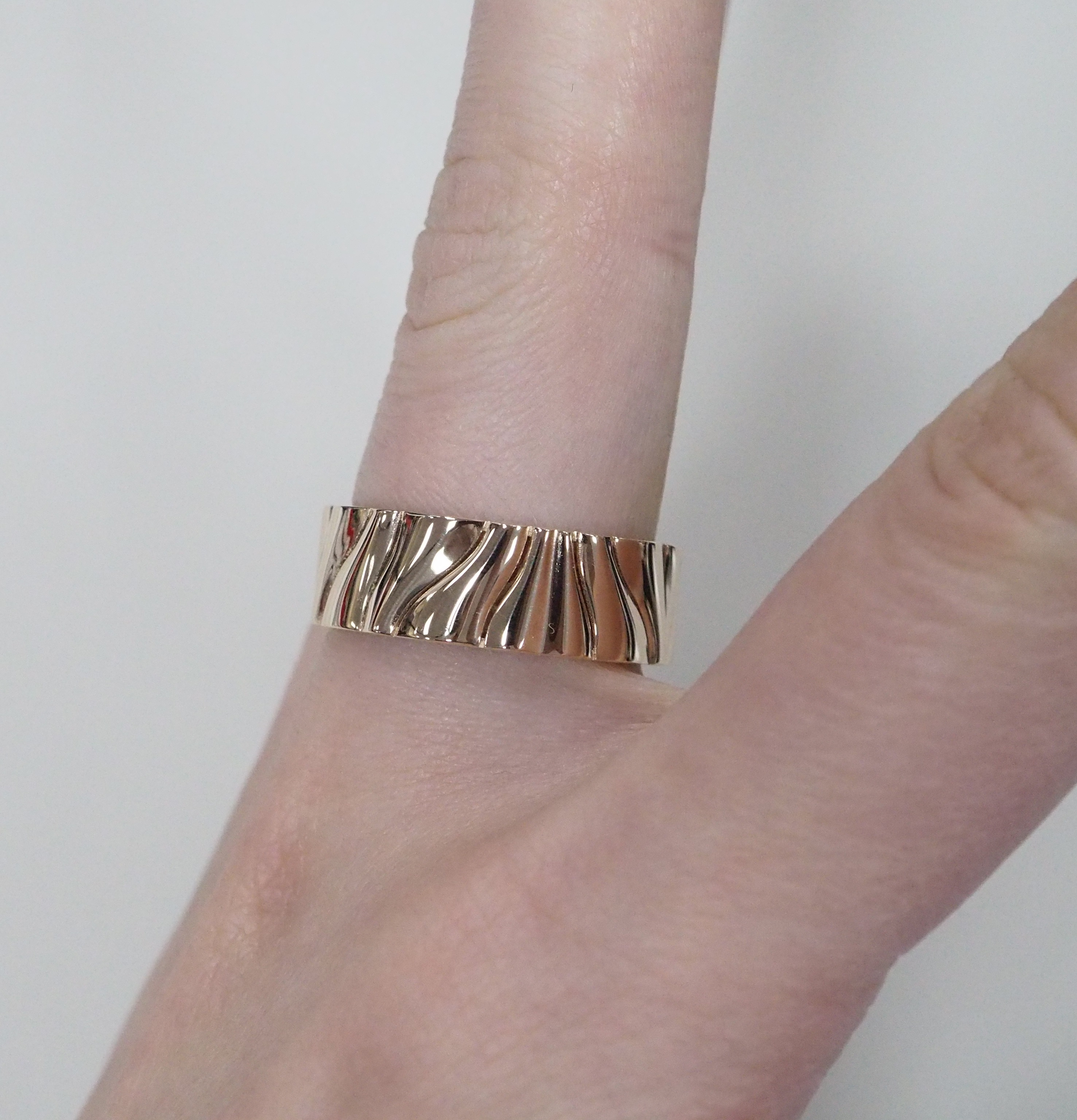 Кольцо из золота